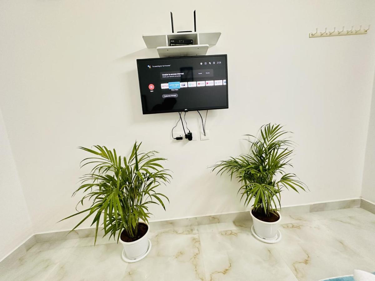 Tirupati Homestay - Shilparamam - Luxury Ac Apartments By Stayflexi - Fast Wifi, Kitchen, Android Tv - Walk To Ps4 Pure Veg Restaurant - Easy Access To Airport, Railway Station And To All Temples Экстерьер фото